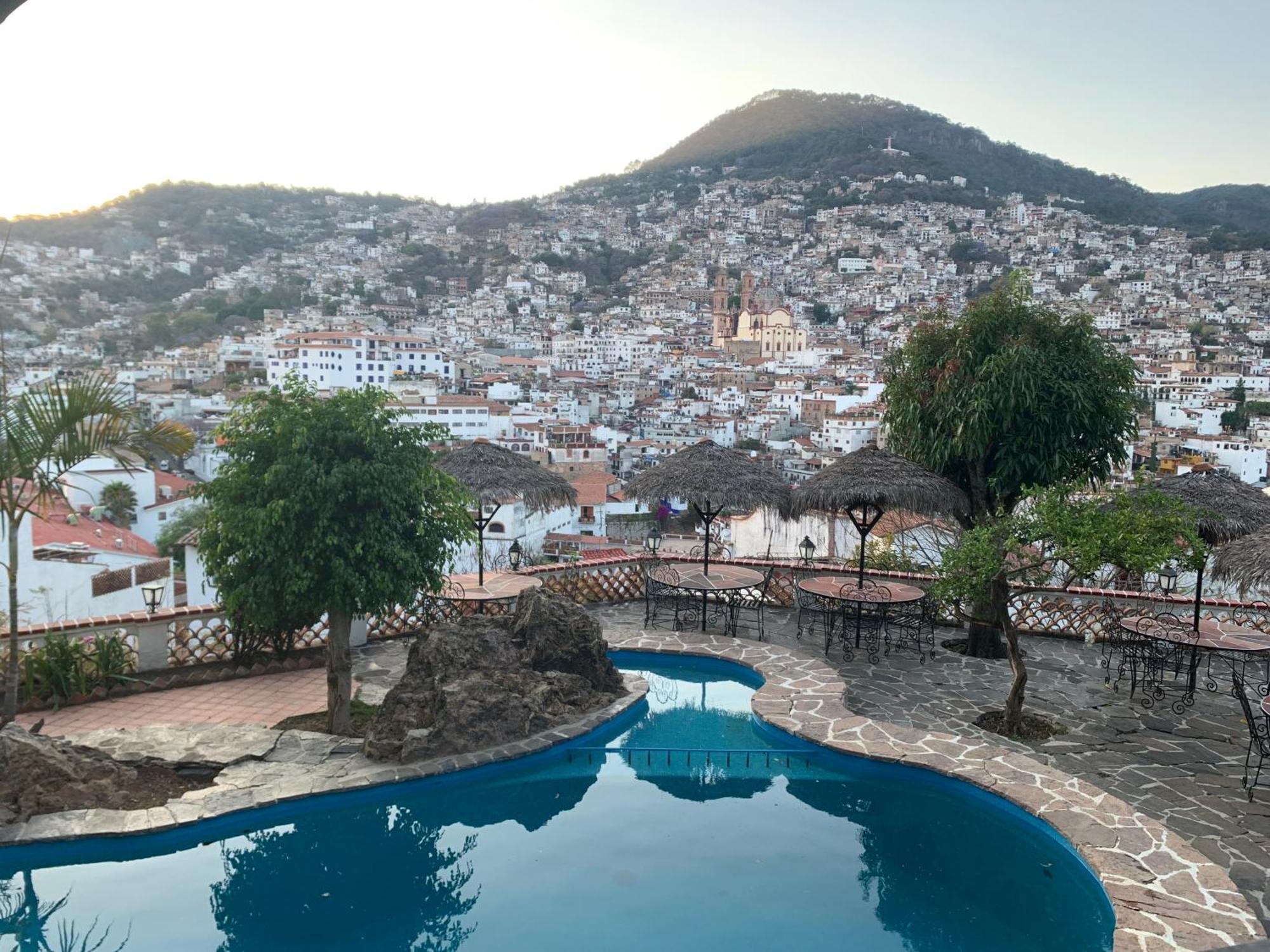 Hotel Cielito Lindo, Taxco Экстерьер фото